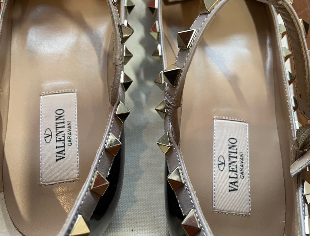 新品　VALENTINOバレンティノ ロックスタッズ　フラット　シューズ　36