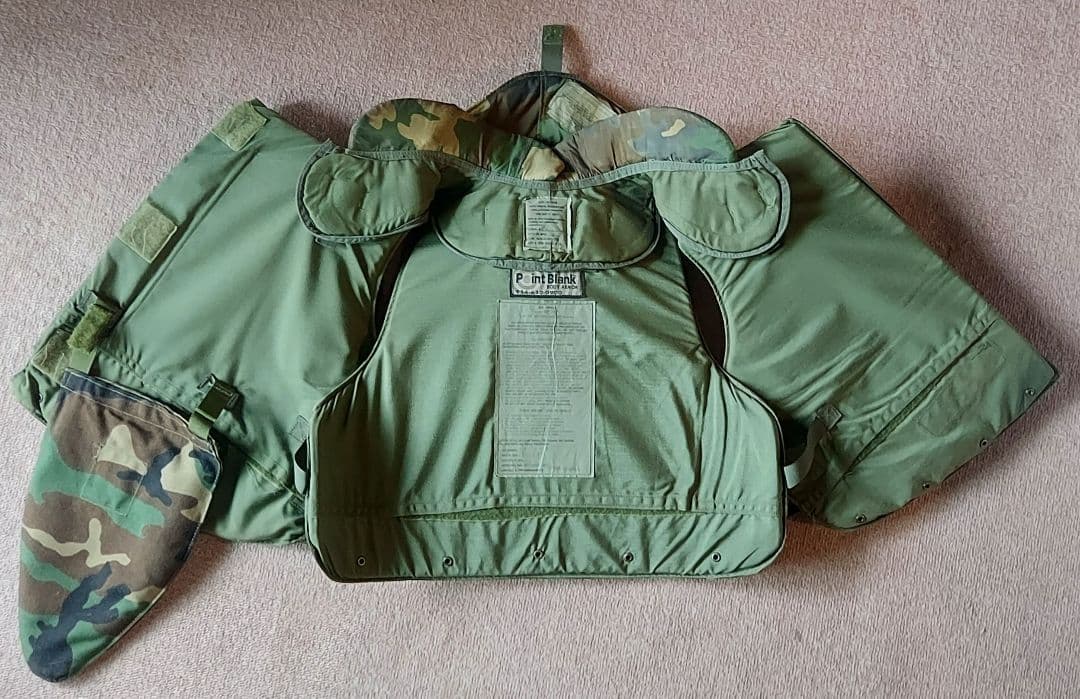 実物放出品　PointBlank製　OTVボディーアーマー(M)＋FLCベスト