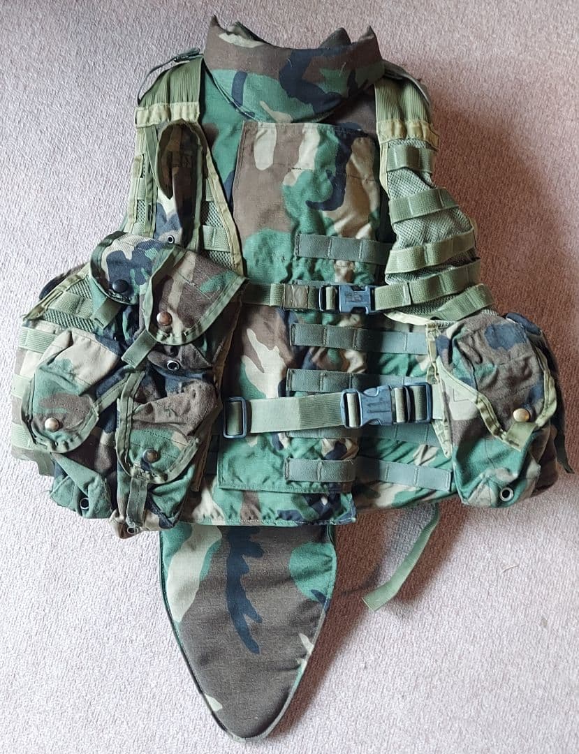 実物放出品　PointBlank製　OTVボディーアーマー(M)＋FLCベスト