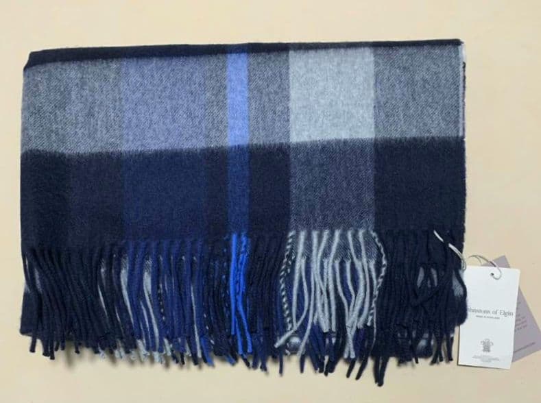 発送日：1月13日以降　Johnstons of Elgin チェック柄ストール