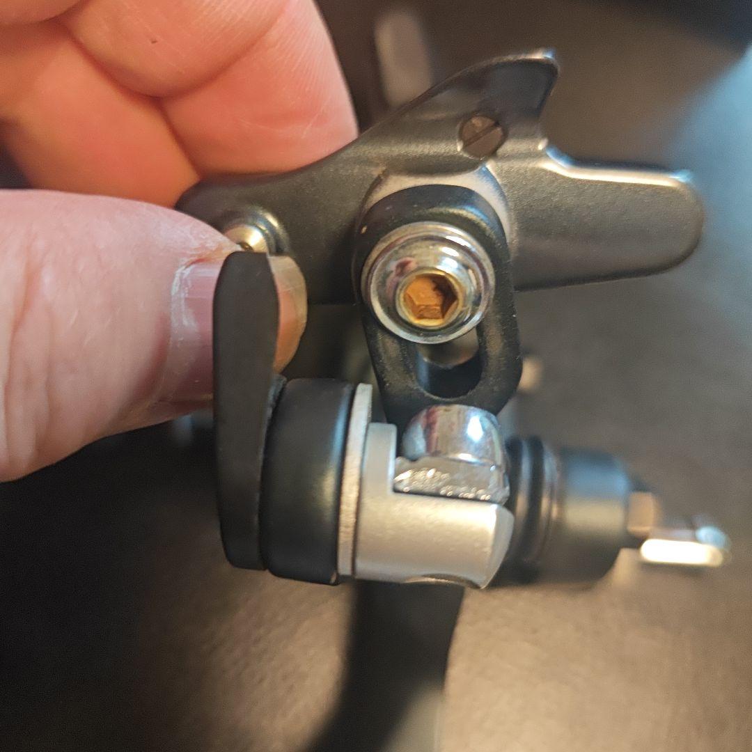 SHIMANO ULTEGRA BR-R8000　ブレーキキャリパー 2個セット