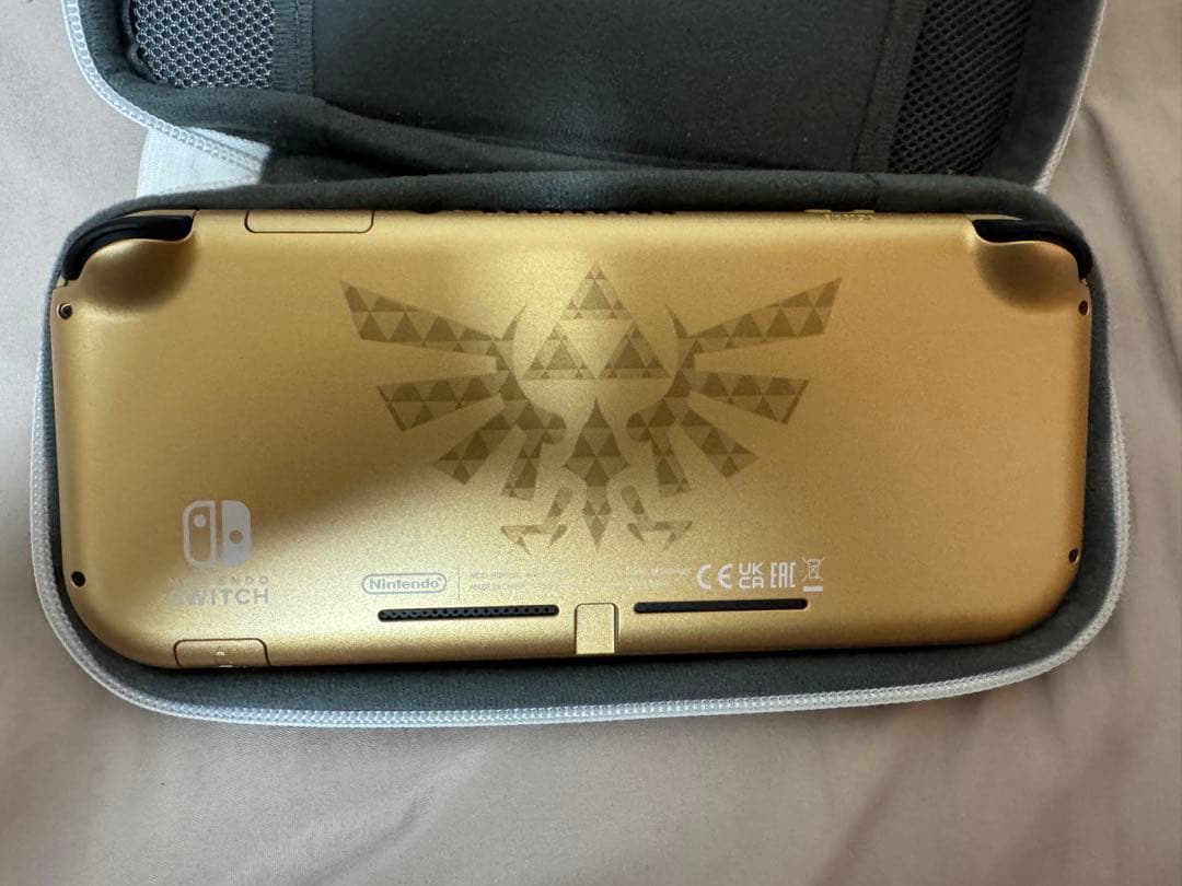 Nintendo Switch Lite ハイラルーエディション