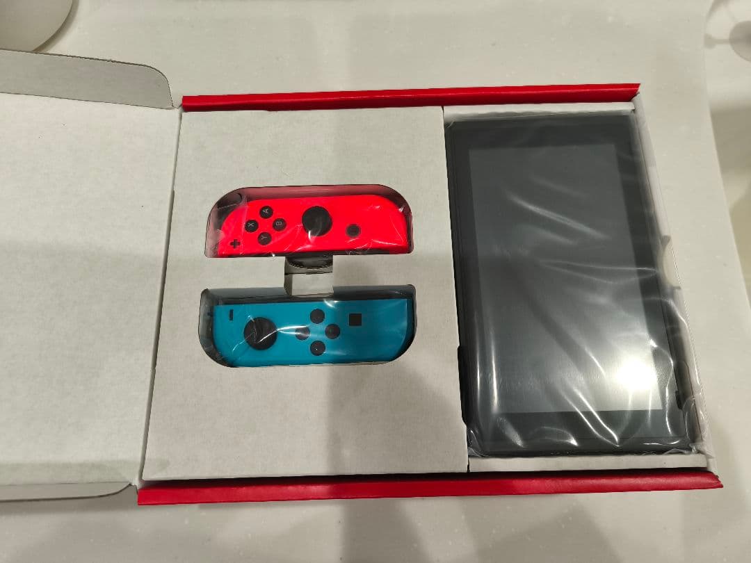 Nintendo Switch 本体 赤/青 Joy-Con付き 新品未使用