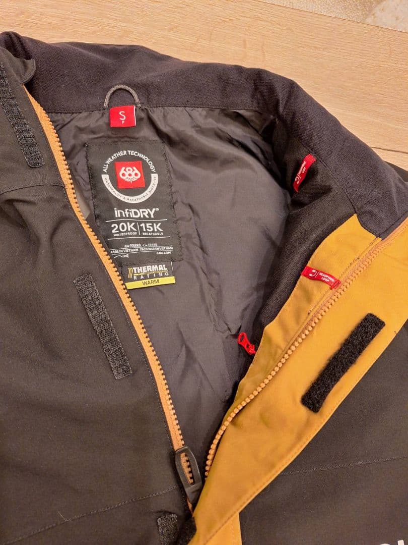 686 スノーボードジャケット Sサイズ　限定品