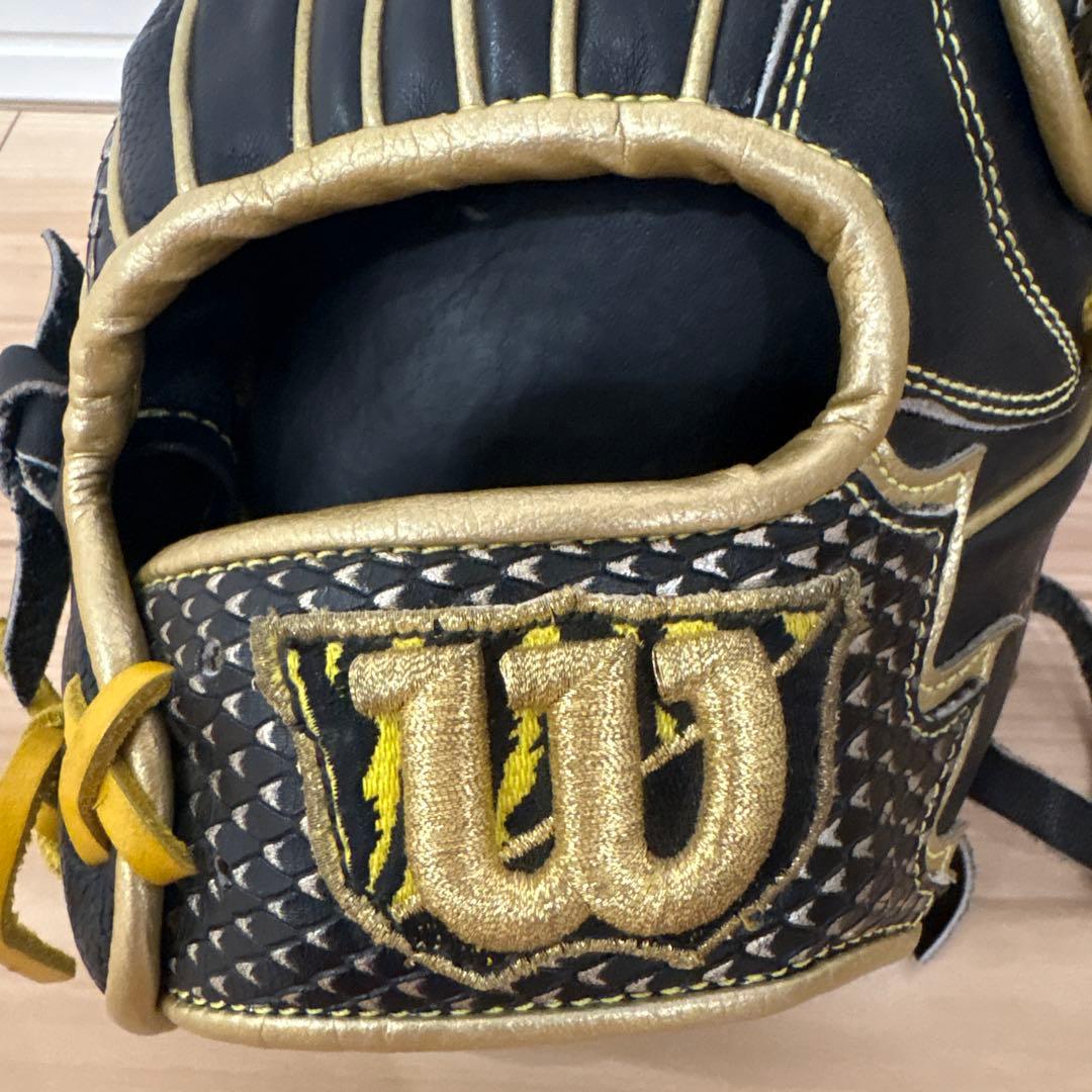 ウィルソン ワナビーヒーロー D5型　オールラウンド　グローブ袋付き