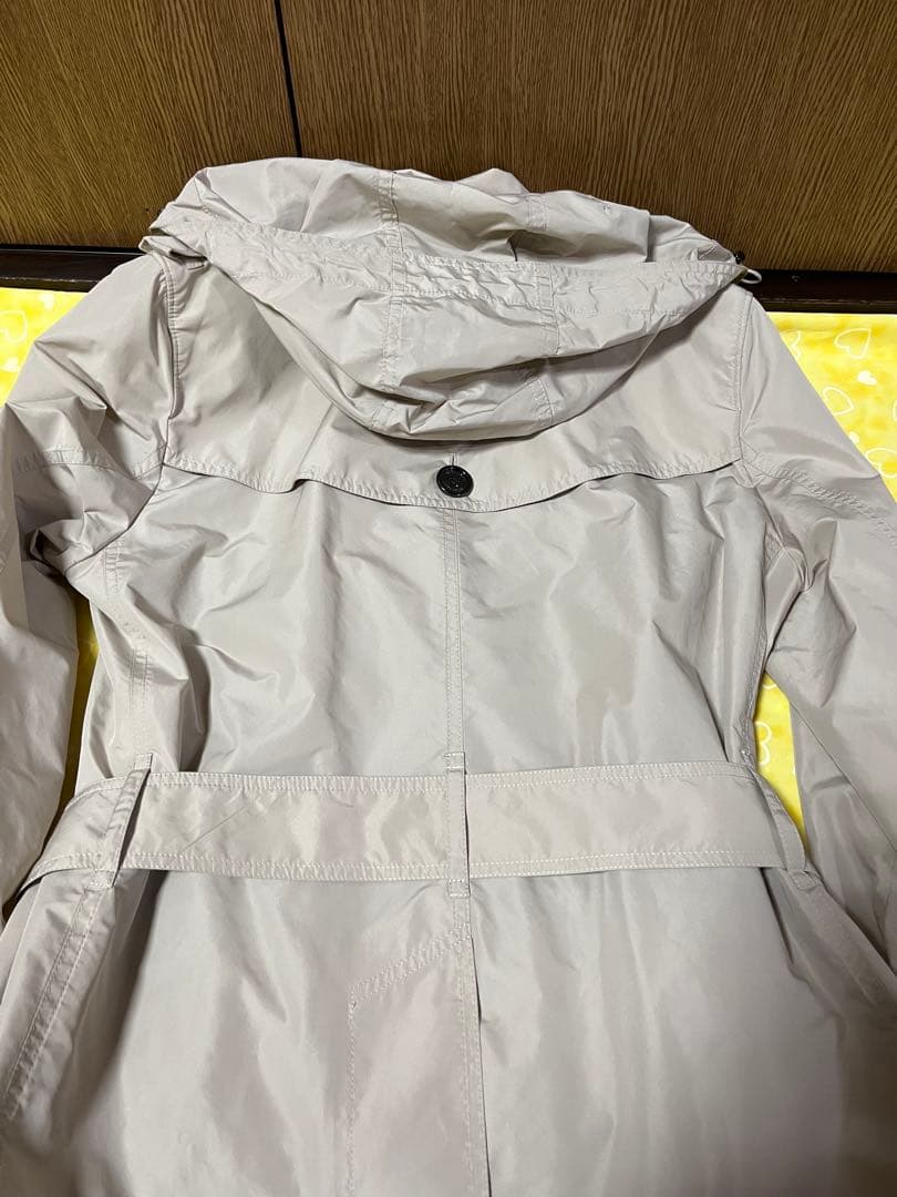 バーバリー　BURBERRY　美品　トレンチコート　フード付き　ベージュ　38