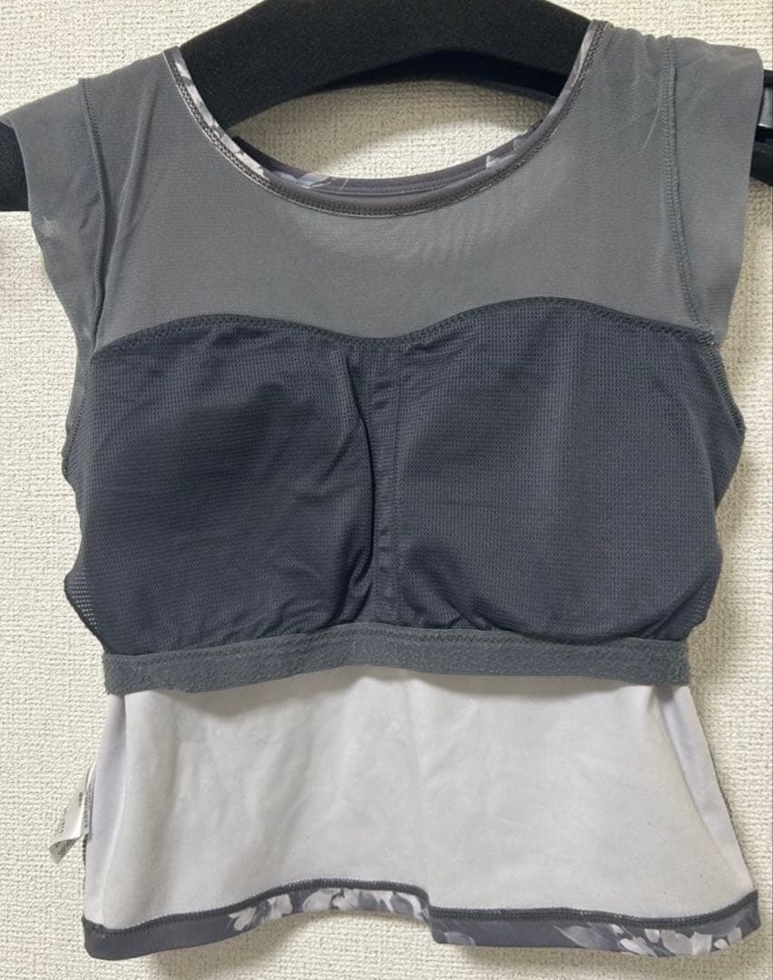 SUKALA cozyプリントノースリーブブラトップ・レギンス 2点セット M