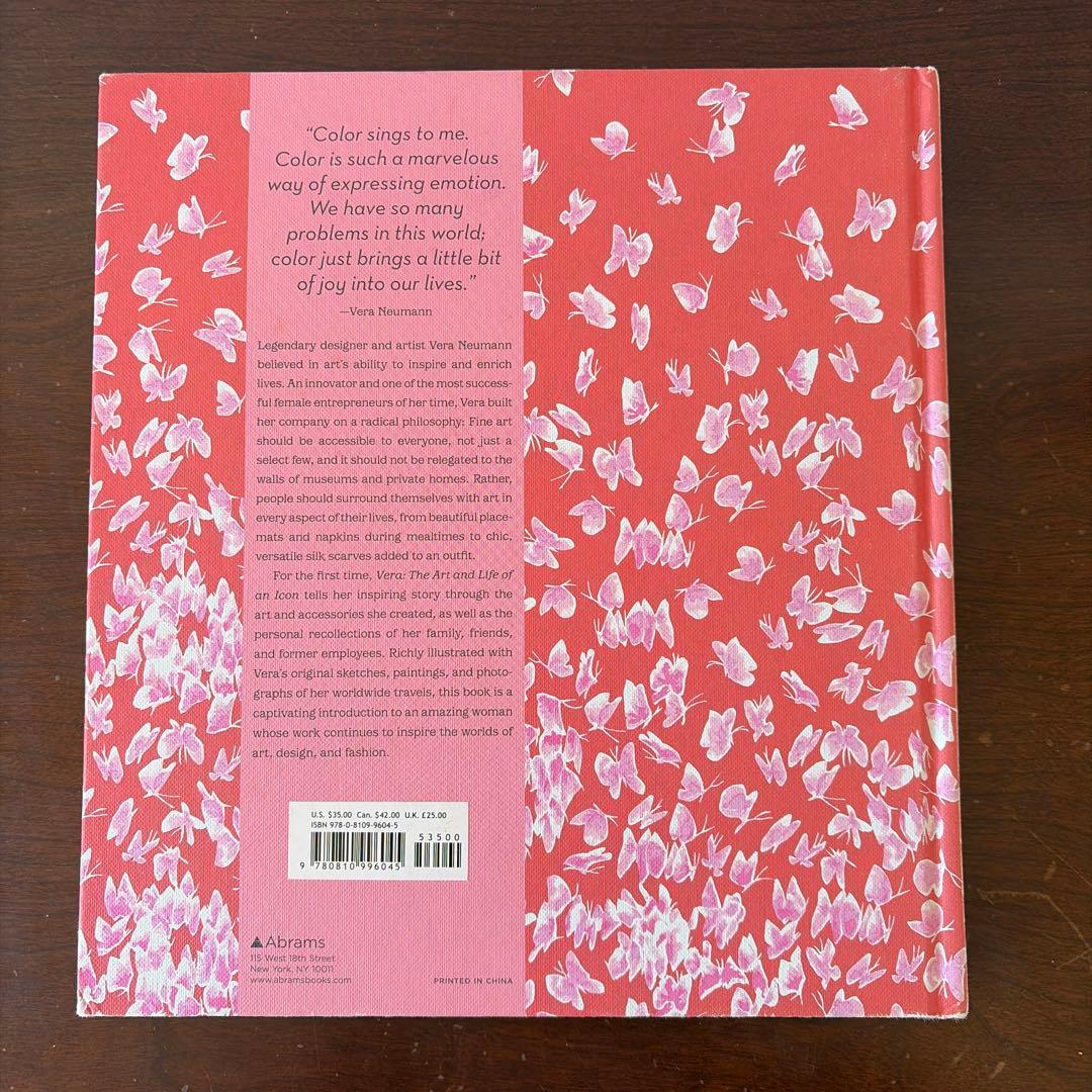 Vera the art and life of an icon ヴェラ