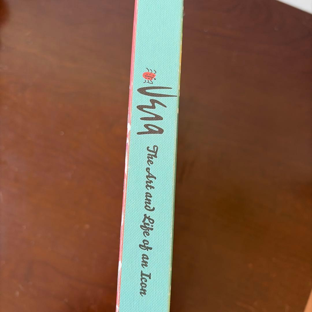 Vera the art and life of an icon ヴェラ