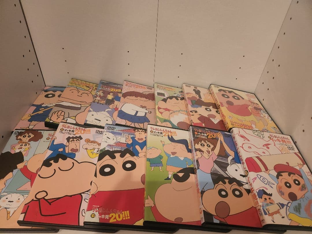 e*0様 クレヨンしんちゃん DVDセット　イッキ見　27本