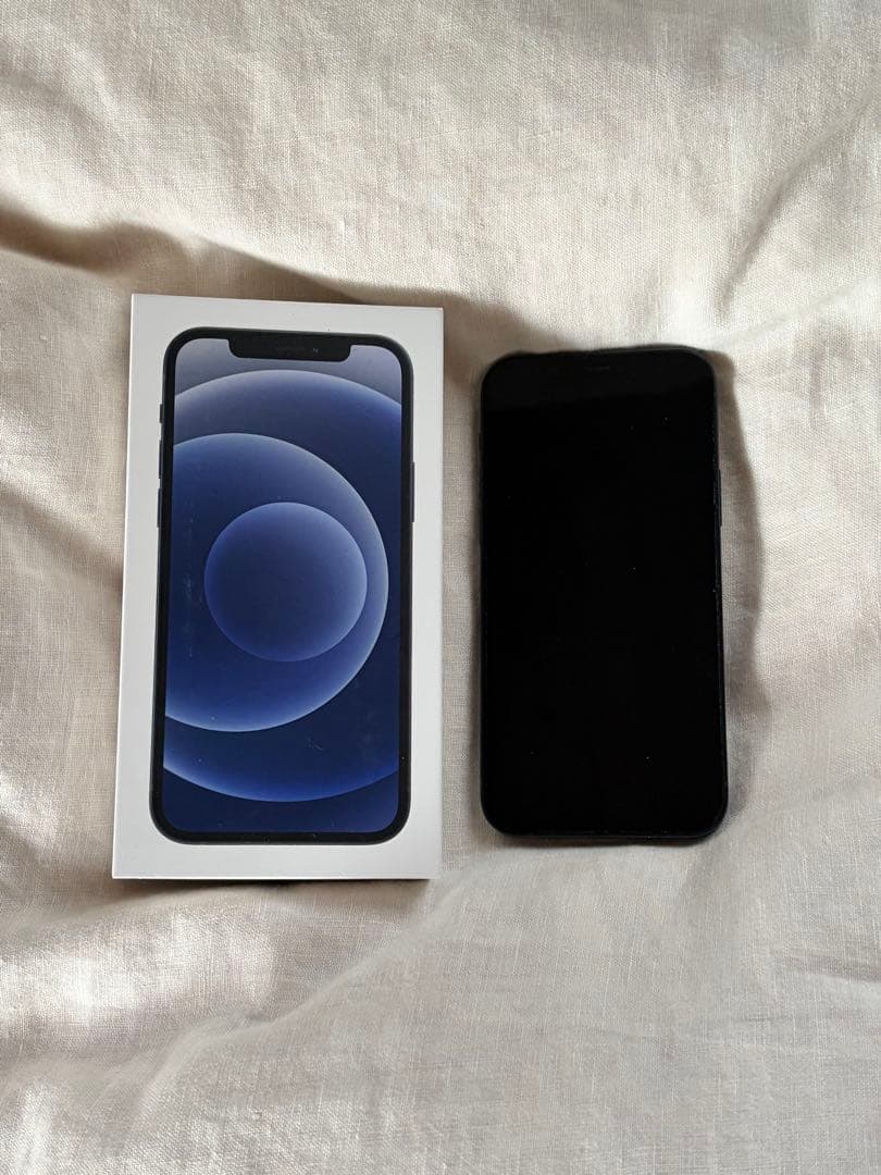 猫*様 美品iPhone12 ブラック　64GB SIMフリー