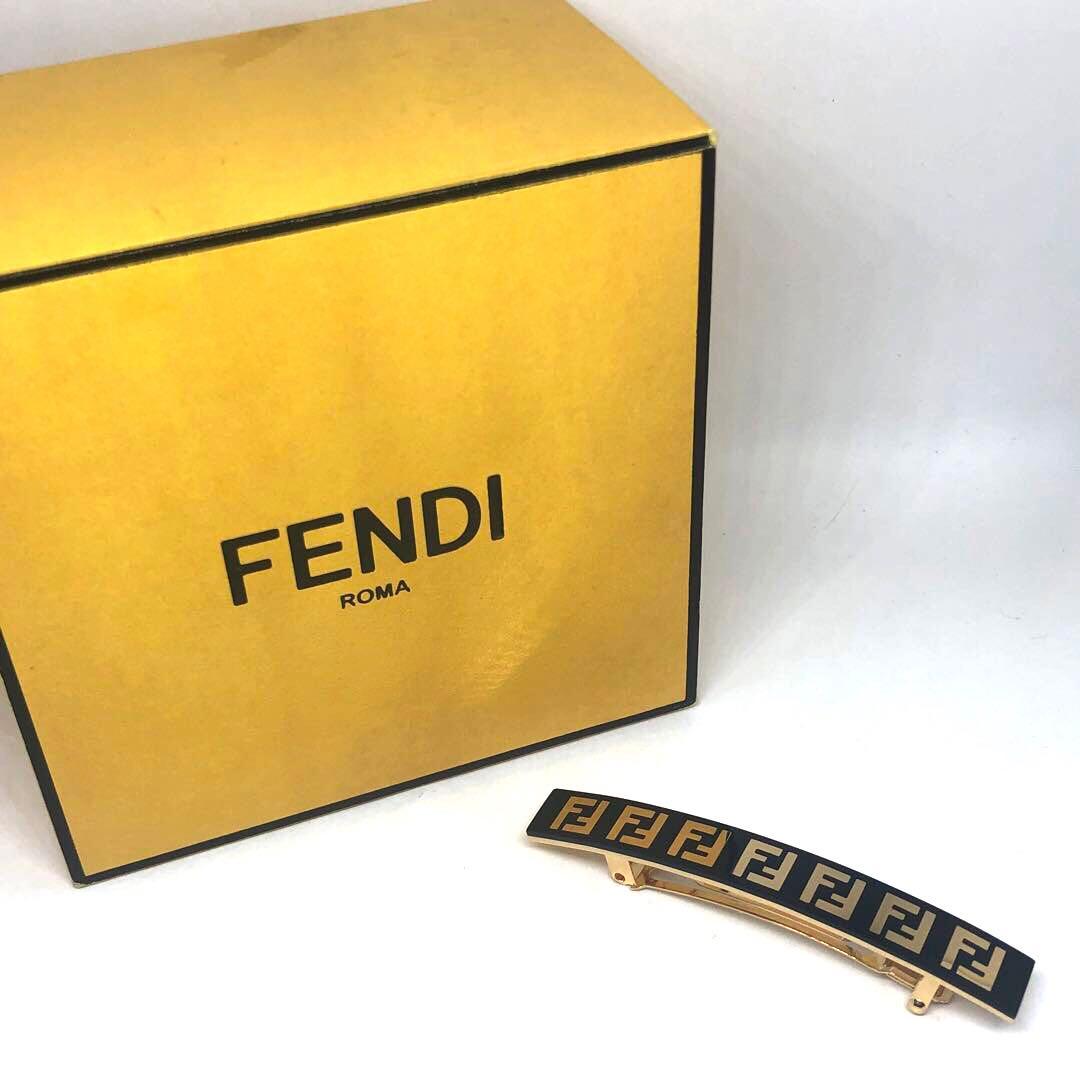 Fendi ヘアピン バレッタスタイル