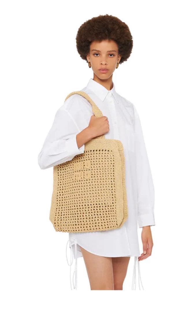 MIU MIU ミュウミュウ　ラフィアトートバッグ　ベージュ