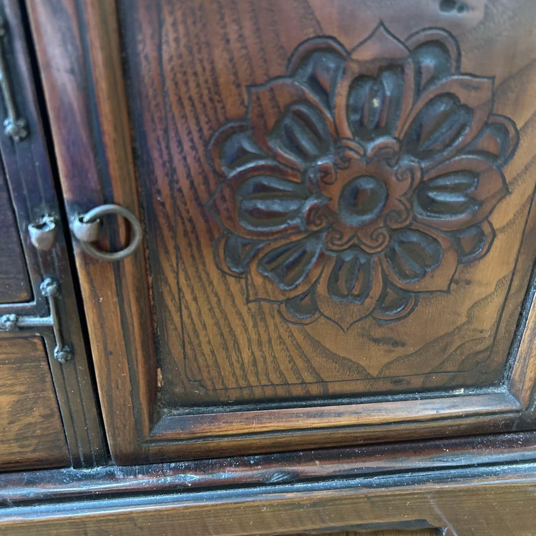 唐木飾り棚　彫刻入り木製箪笥　アンティーク　古美術　中国家具