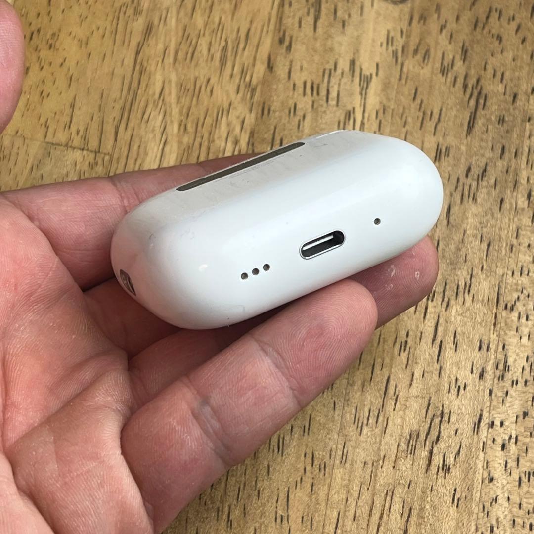 美品 AirPods Pro 第3世代 A3122 エアーポッズ プロ ケース