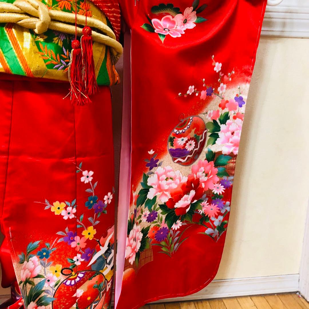 七五三七歳未使用着物‼️人気赤地暈し⭐︎手毬花々煌びやか際立つ⭐︎安心フルセット逸品