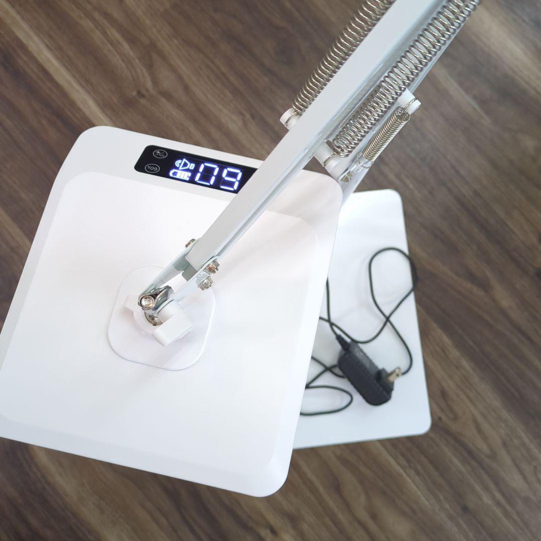 LED　ネイル　ライト　ホワイト タイマー機能付き　コードレス　充電式