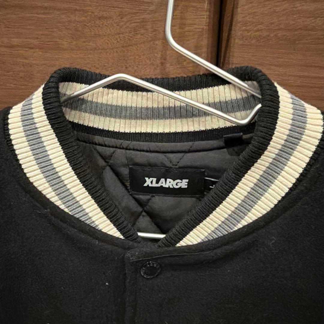XLARGE スタジャン ブラック/ホワイト L