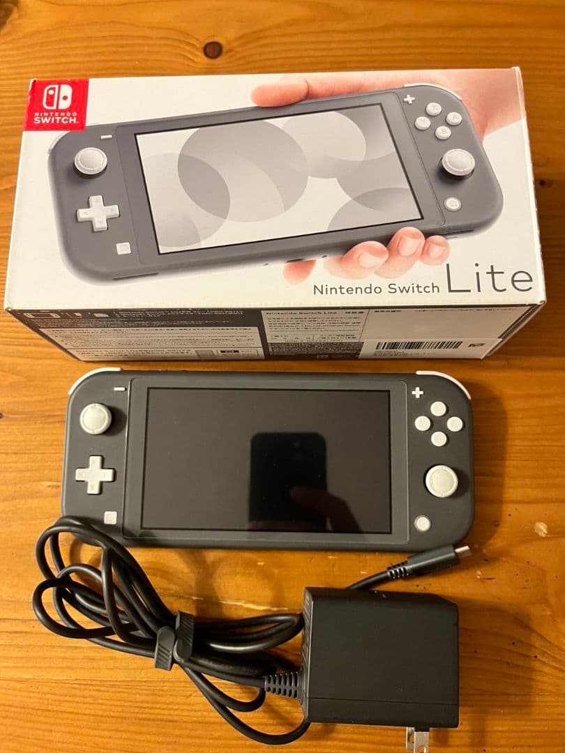 Nintendo switch lite 　グレー　本体　アダプター付　美品