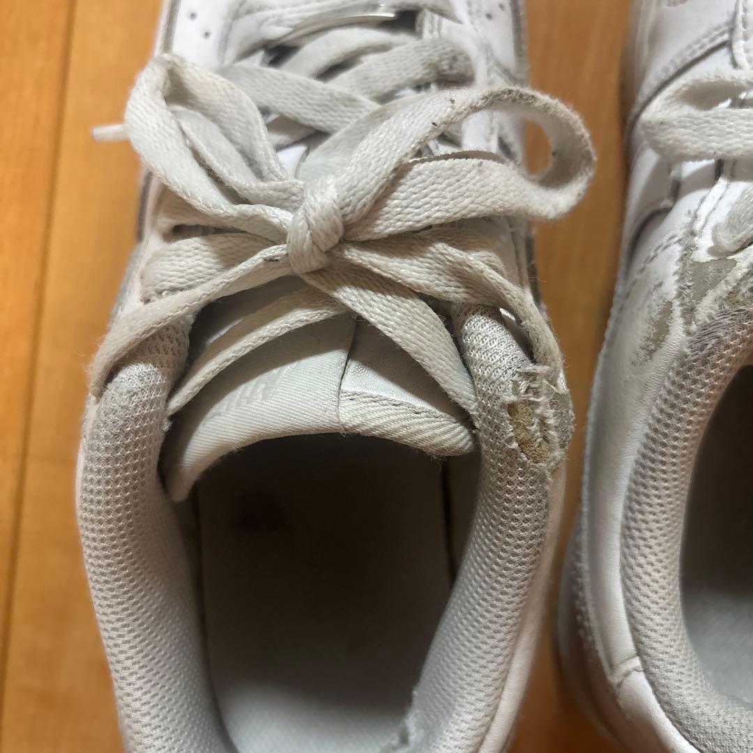 r*a様 ナイキ ホワイト スニーカー（売れなかったら取り消します）