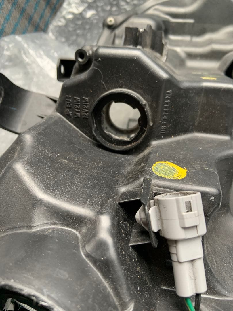 レクサスct 中期 バージョンCヘッドライト(助手席側) 2014年式