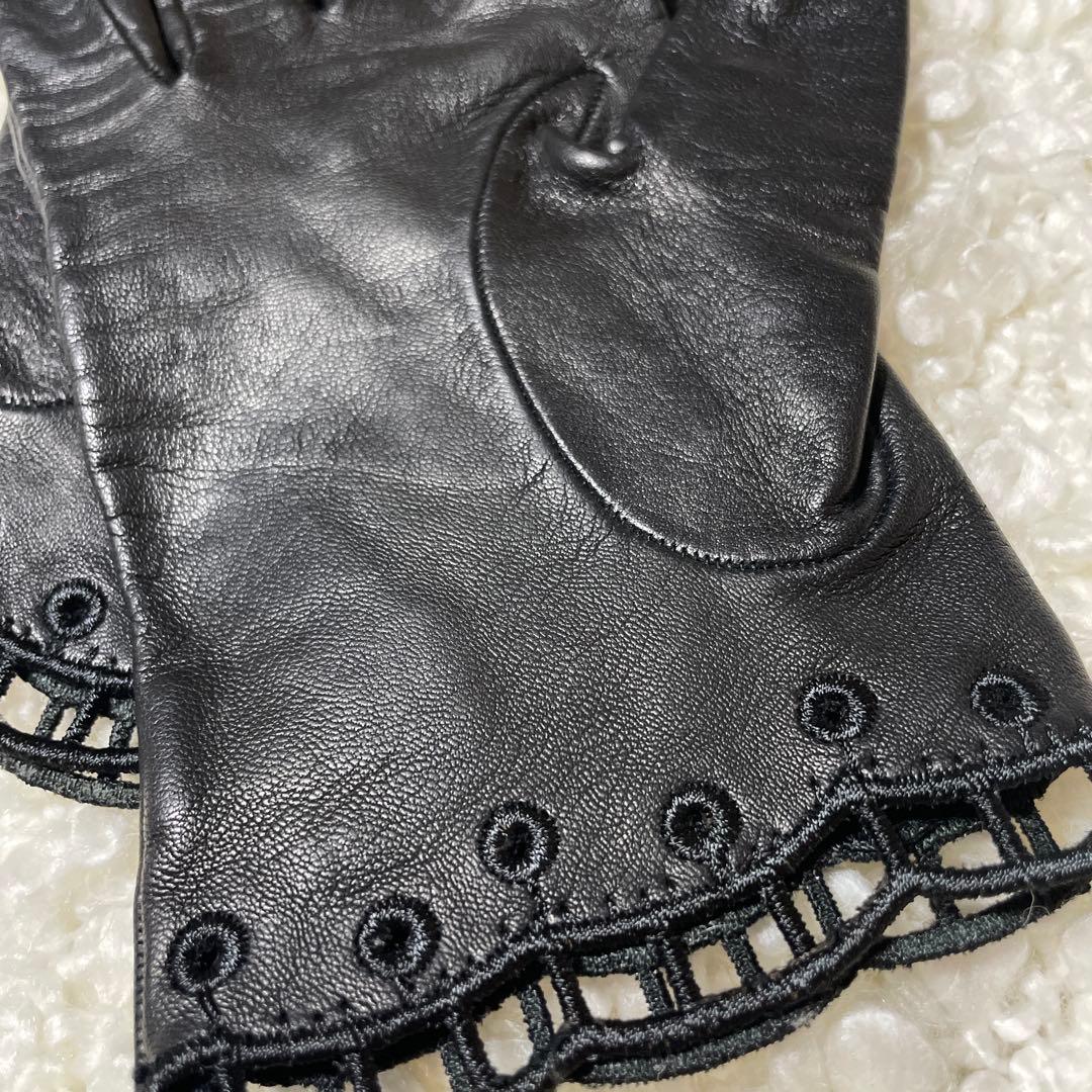 Dolce&Gabbana黒のレザー刺繍　カットレースグローブ
