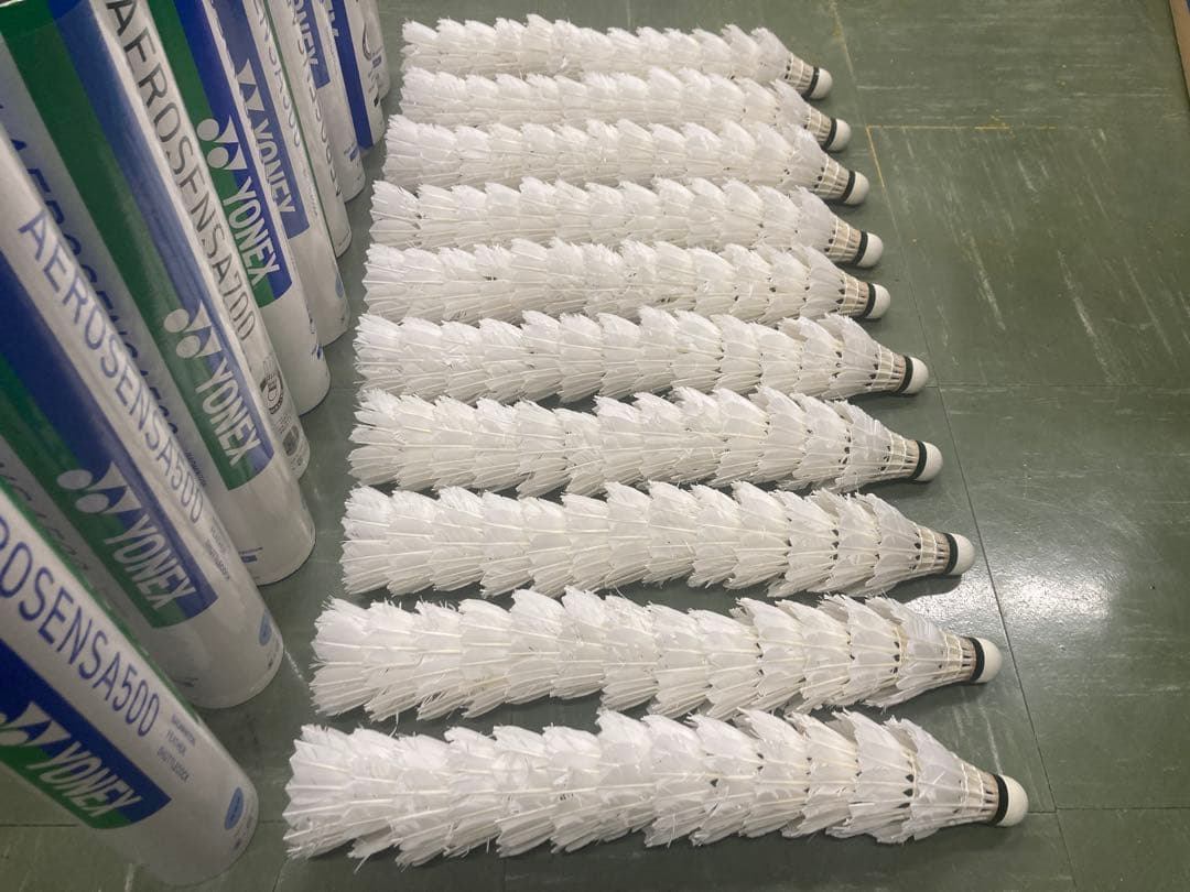 ニューオフィシャルなど　ノック用シャトル130個①