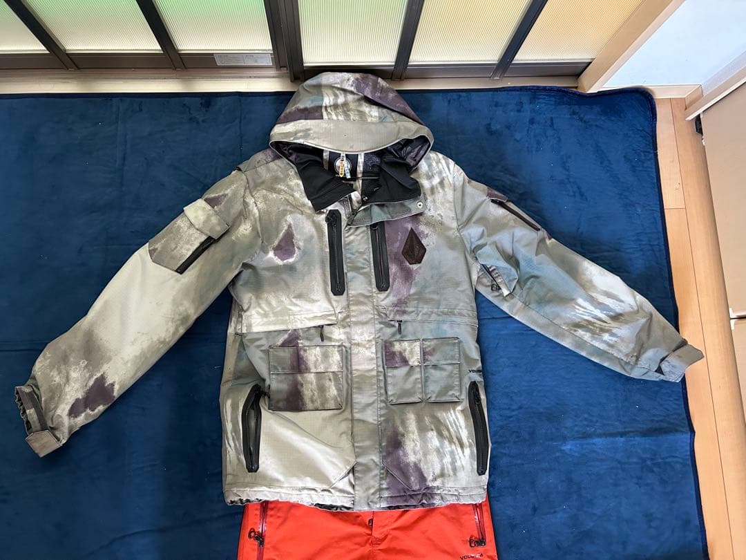 スキー・スノーボード ウェア　VOLCOM