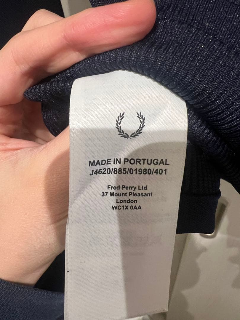 【ほぼ未使用】Fred Perry ネイビー トラックジャケット