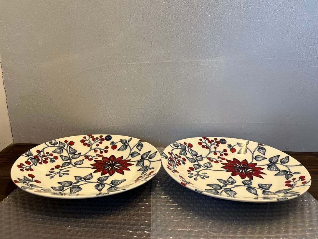 アラビアルノ　フロストベリー　オーバルプレート25cm ２枚