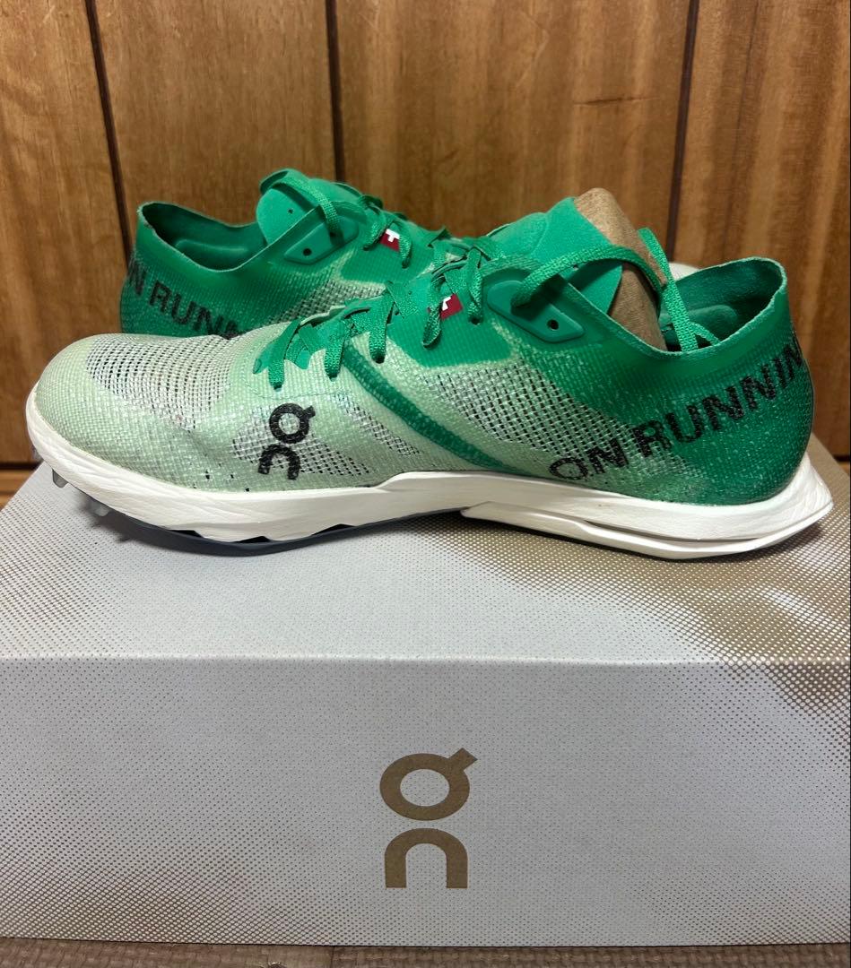 オン クラウドスパイクシティウス2 24.5cm