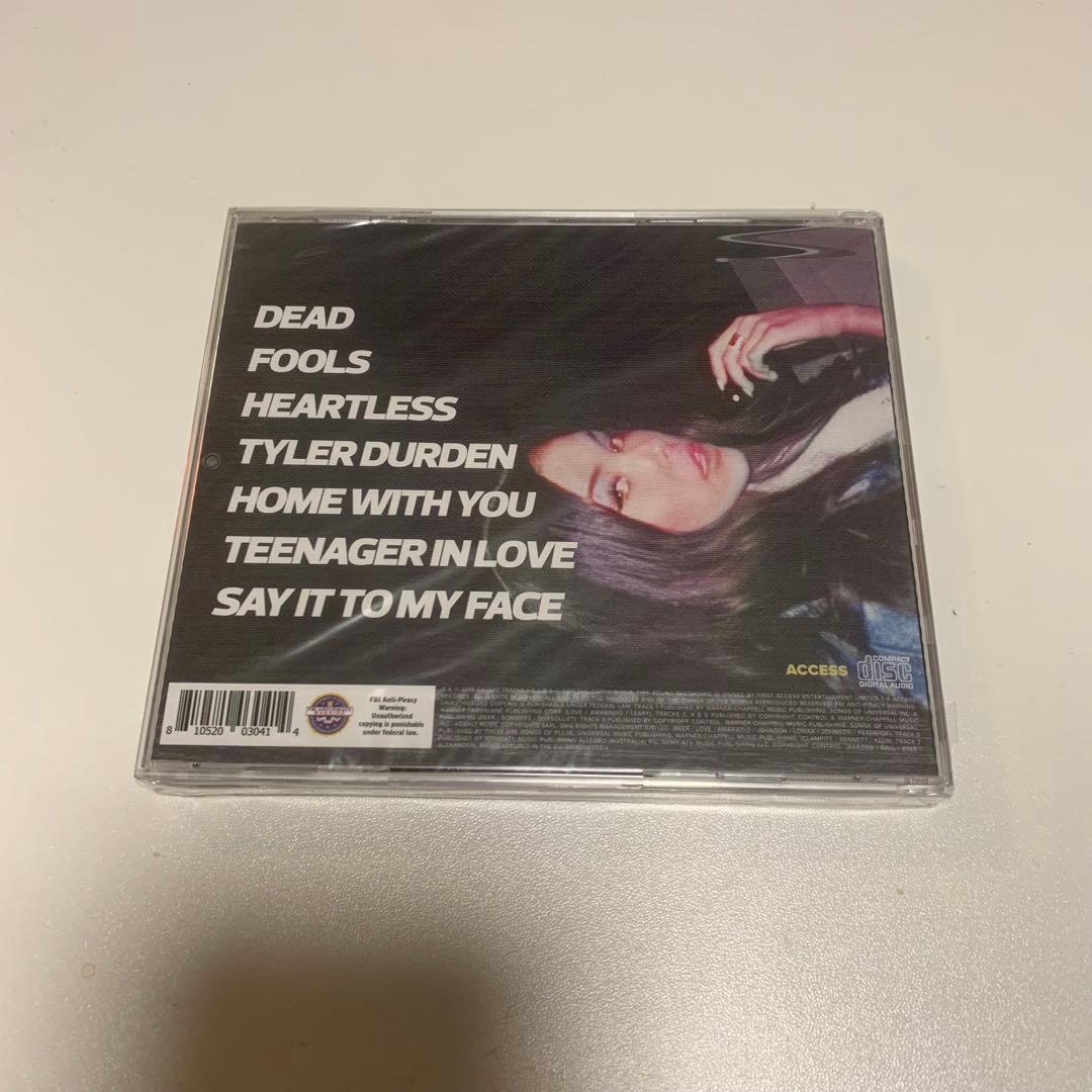 【匿名発送】【新品未開封】As she pleases Madison Beer