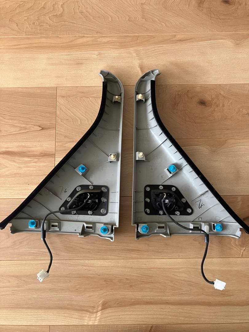 20ヴェルファイア アルファード　純正スライドドアツィーター　グレー色