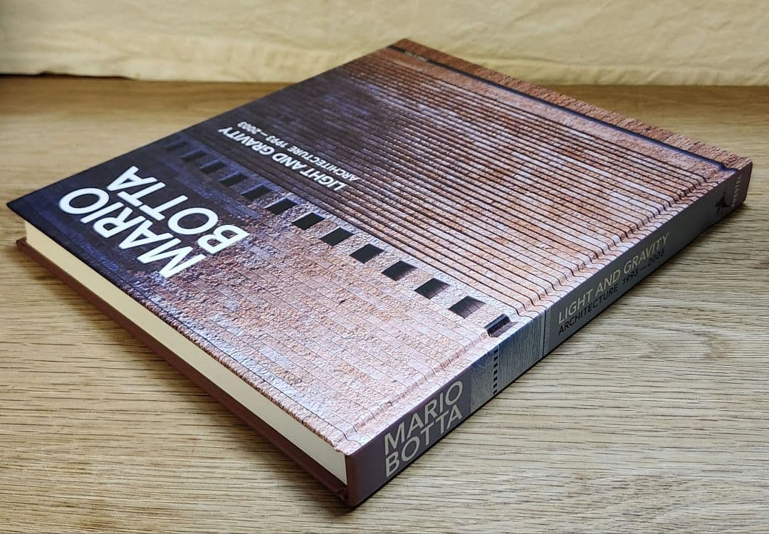 MARIO BOTTA Light and Gravity　建築作品集