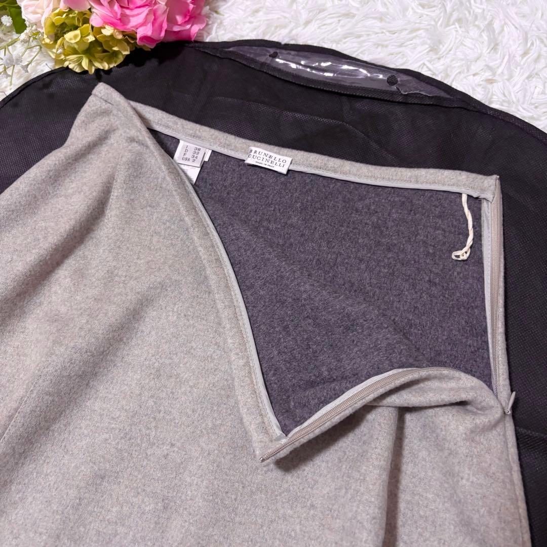 【美品】ブルネロクチネリ　カシミヤ混　アシンメトリー　フレア　ひざ丈スカート　M