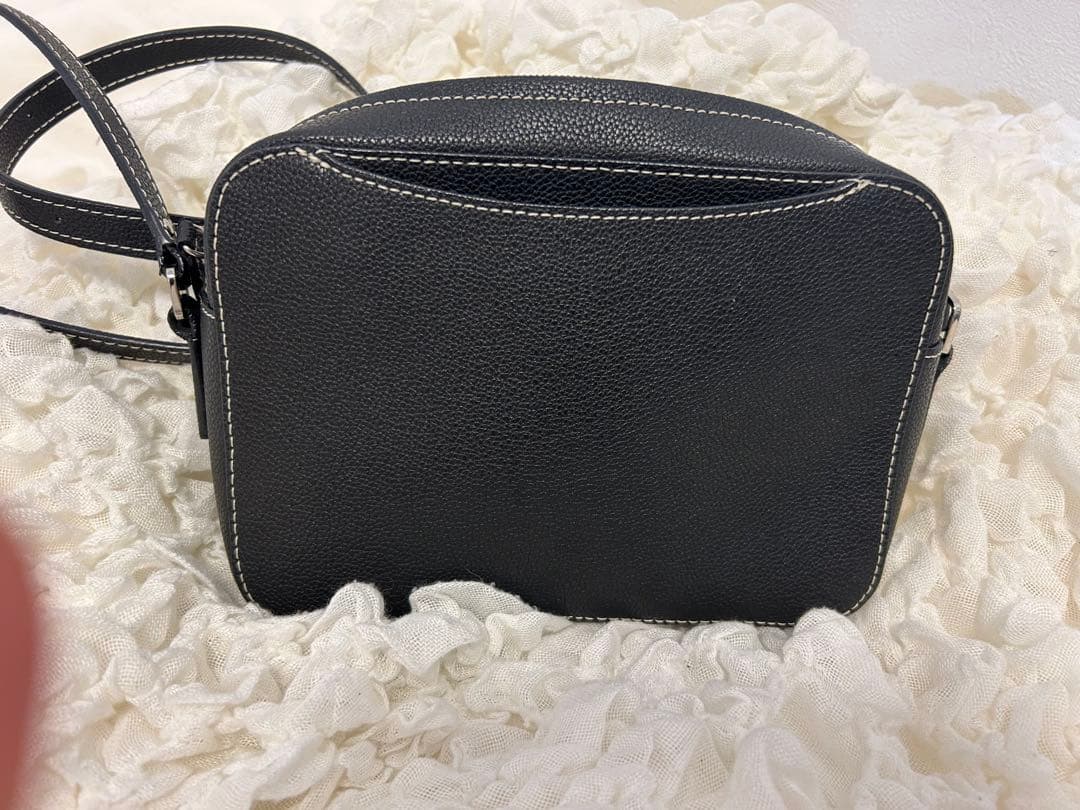 【agnes b.】レザーショルダーバッグ