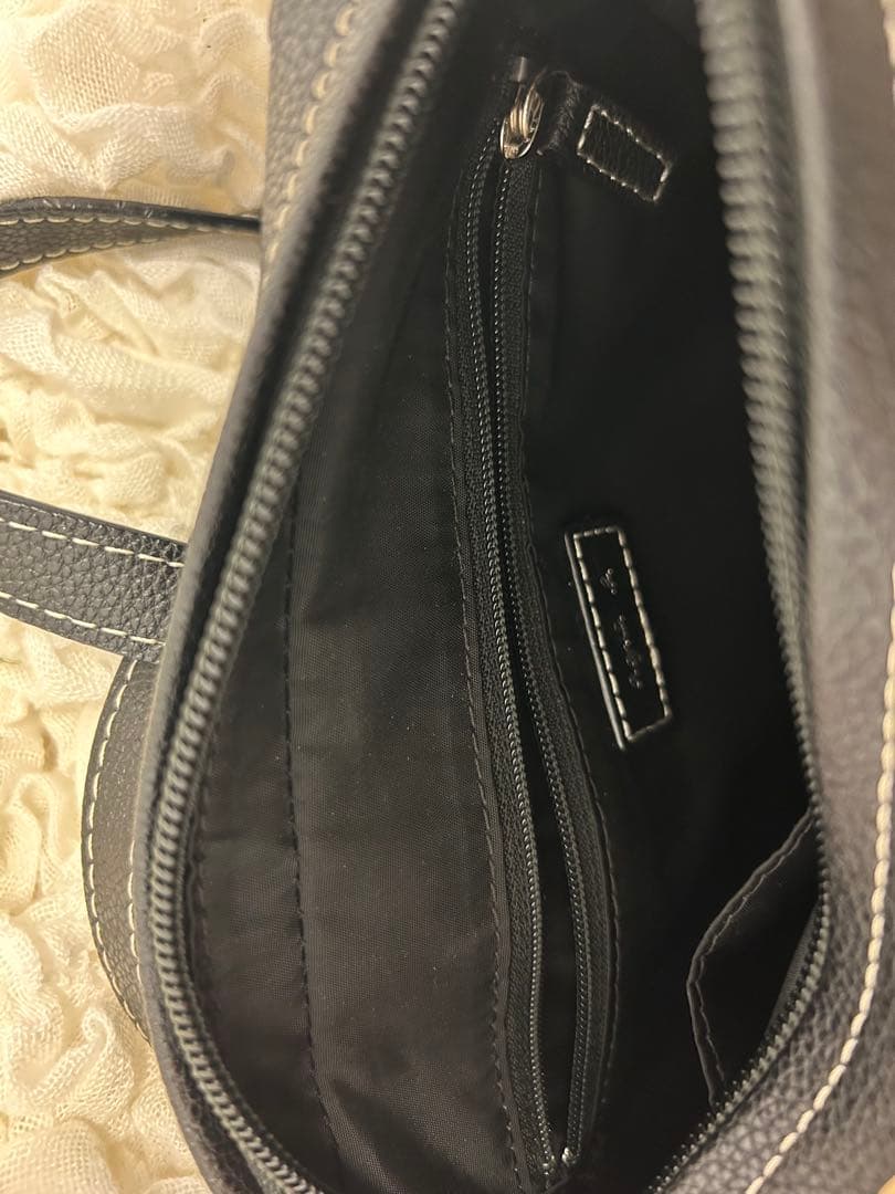 【agnes b.】レザーショルダーバッグ