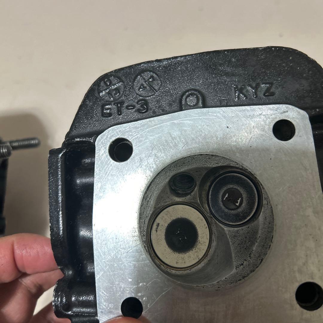 グロム　シリンダーヘッド