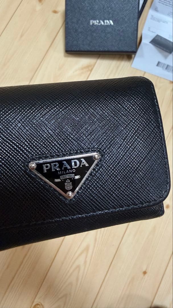 PRADA 1MH044 ブラック サフィアーノ コンパクトウォレット