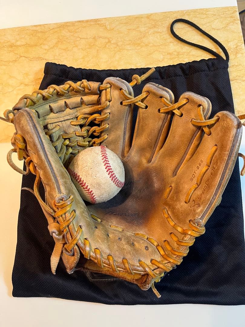 ミズノプロ 内野手用硬式グローブ 収納袋付き