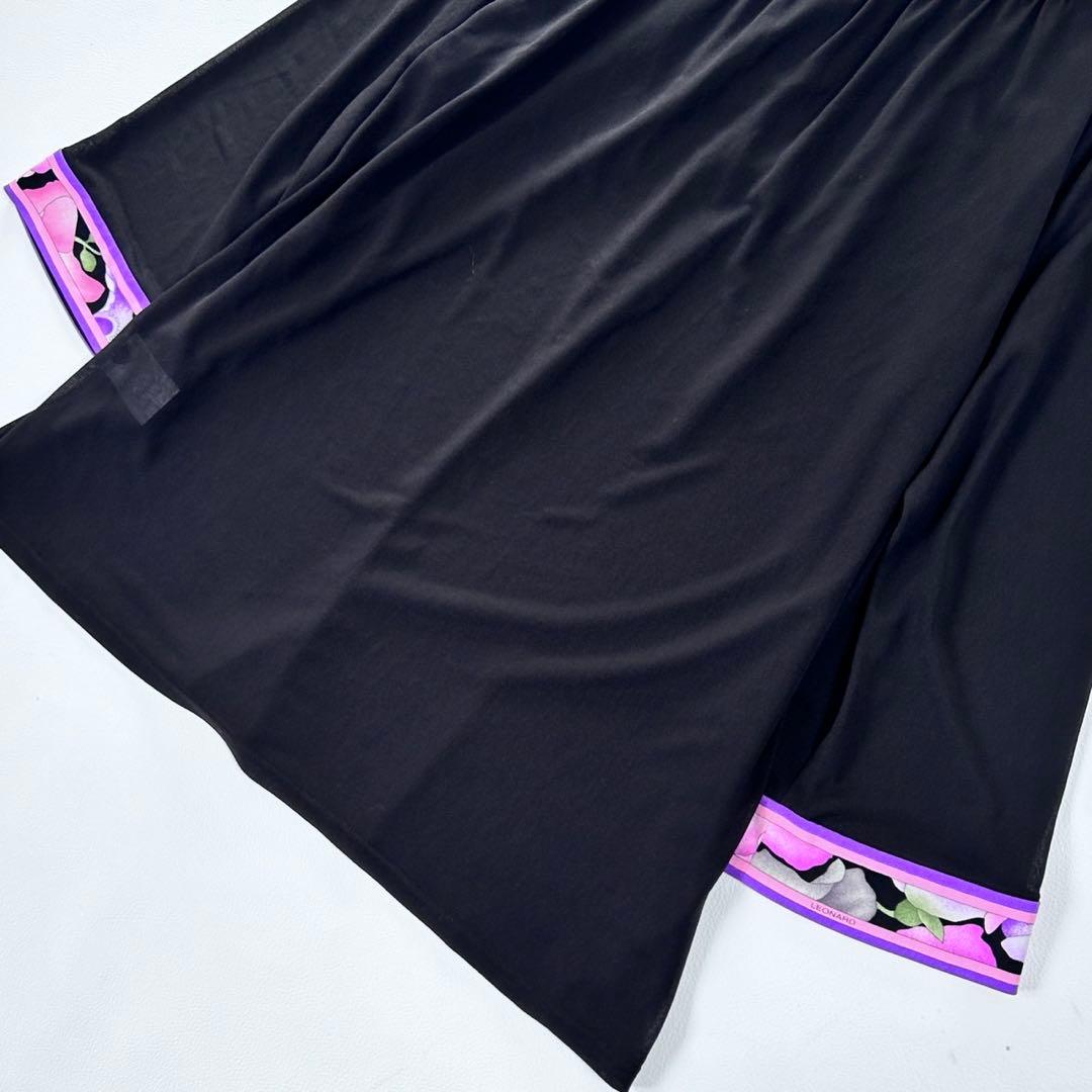 大きいサイズ レオナール カンカン素材 花柄トリム チュニック LL 黒