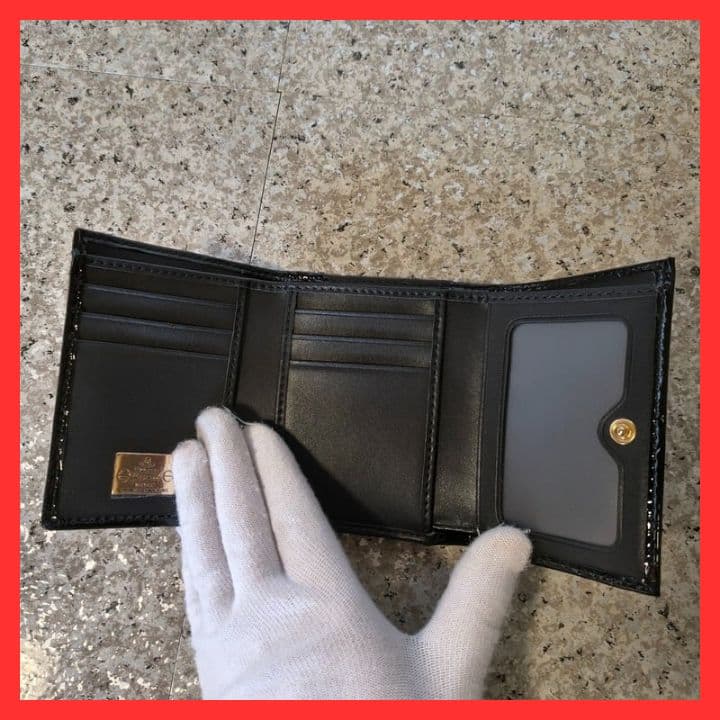 【新品未使用】ヴィヴィアンウエストウッド三つ折り財布　913VW110