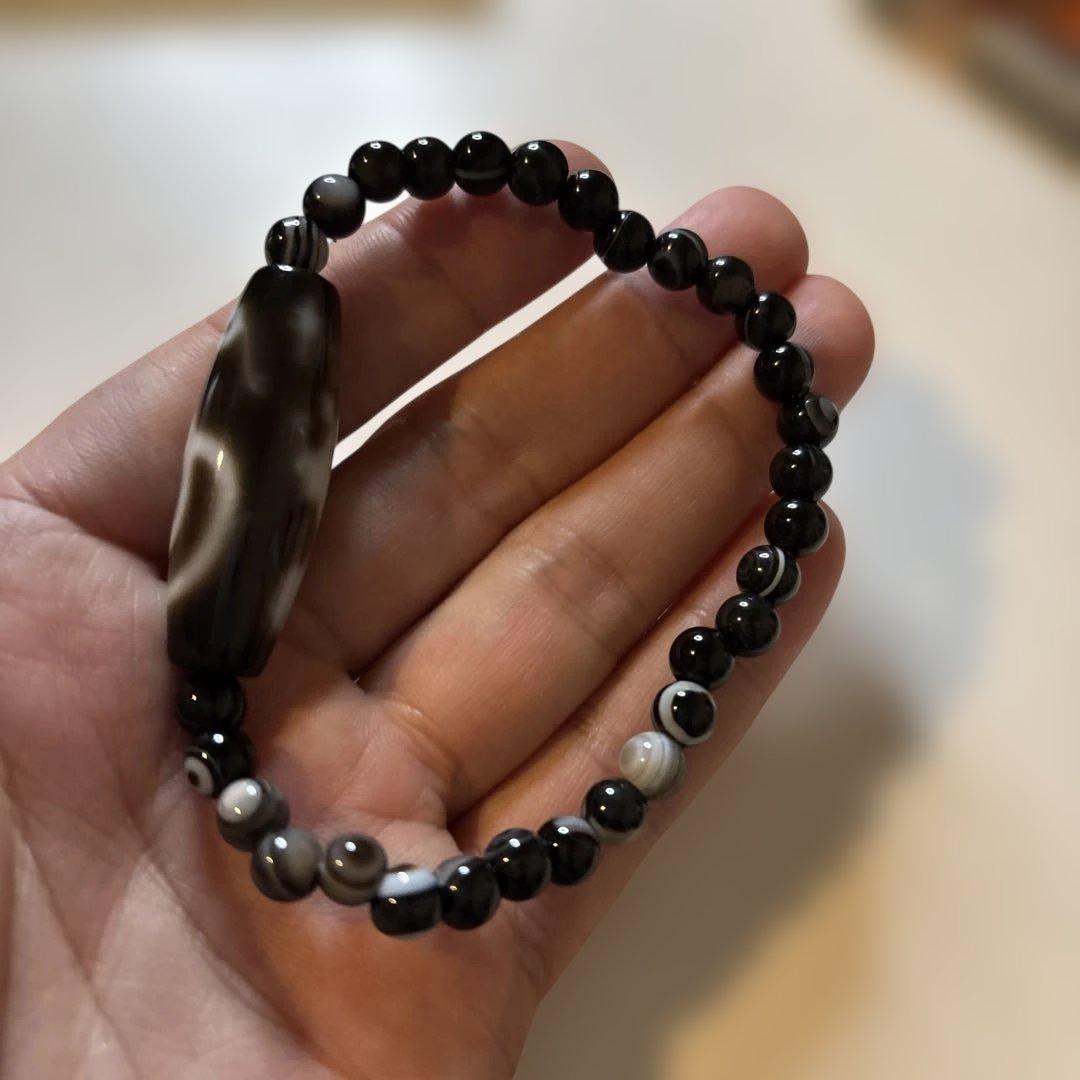 これはすっごい！三面大黒天様と目が綺麗な白蛇天珠様のブレス！天眼石！