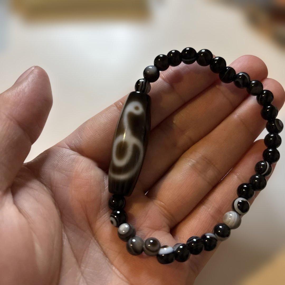 これはすっごい！三面大黒天様と目が綺麗な白蛇天珠様のブレス！天眼石！