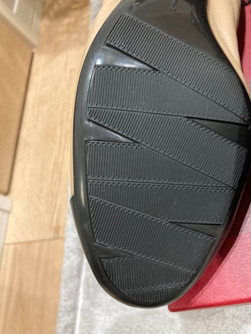 Ferragamo バレエシューズ ３センチ　９サイズ　 数時間のみ使用の極美品