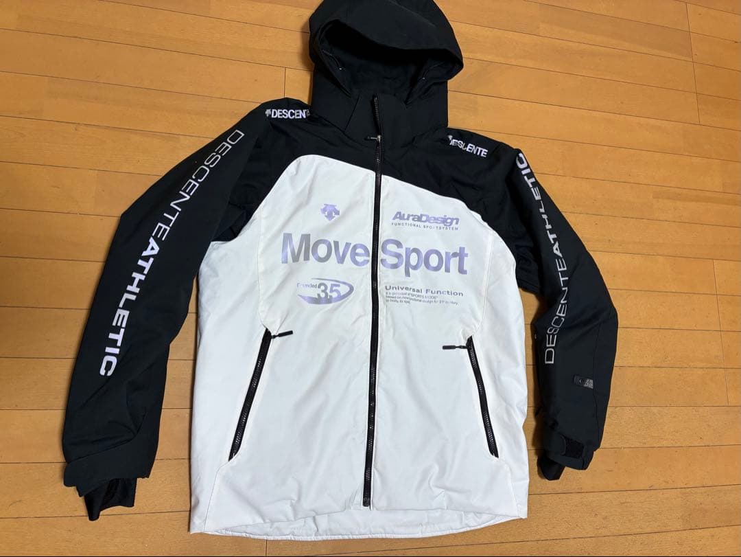 美品 デサントMove Sport スキーウェアジャケットのみ180cm