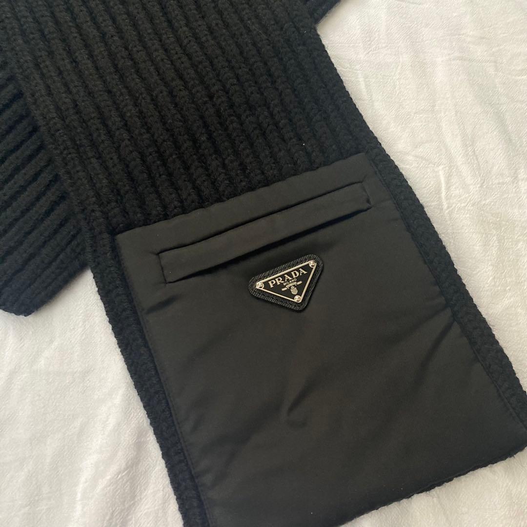 プラダ PRADA 三角プレート ニット マフラー UMS354