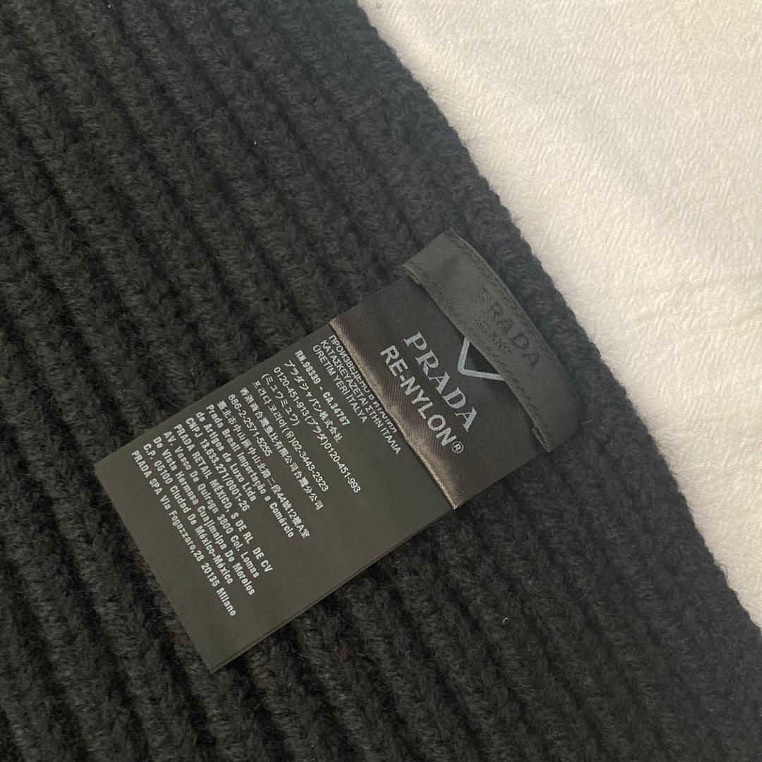 プラダ PRADA 三角プレート ニット マフラー UMS354