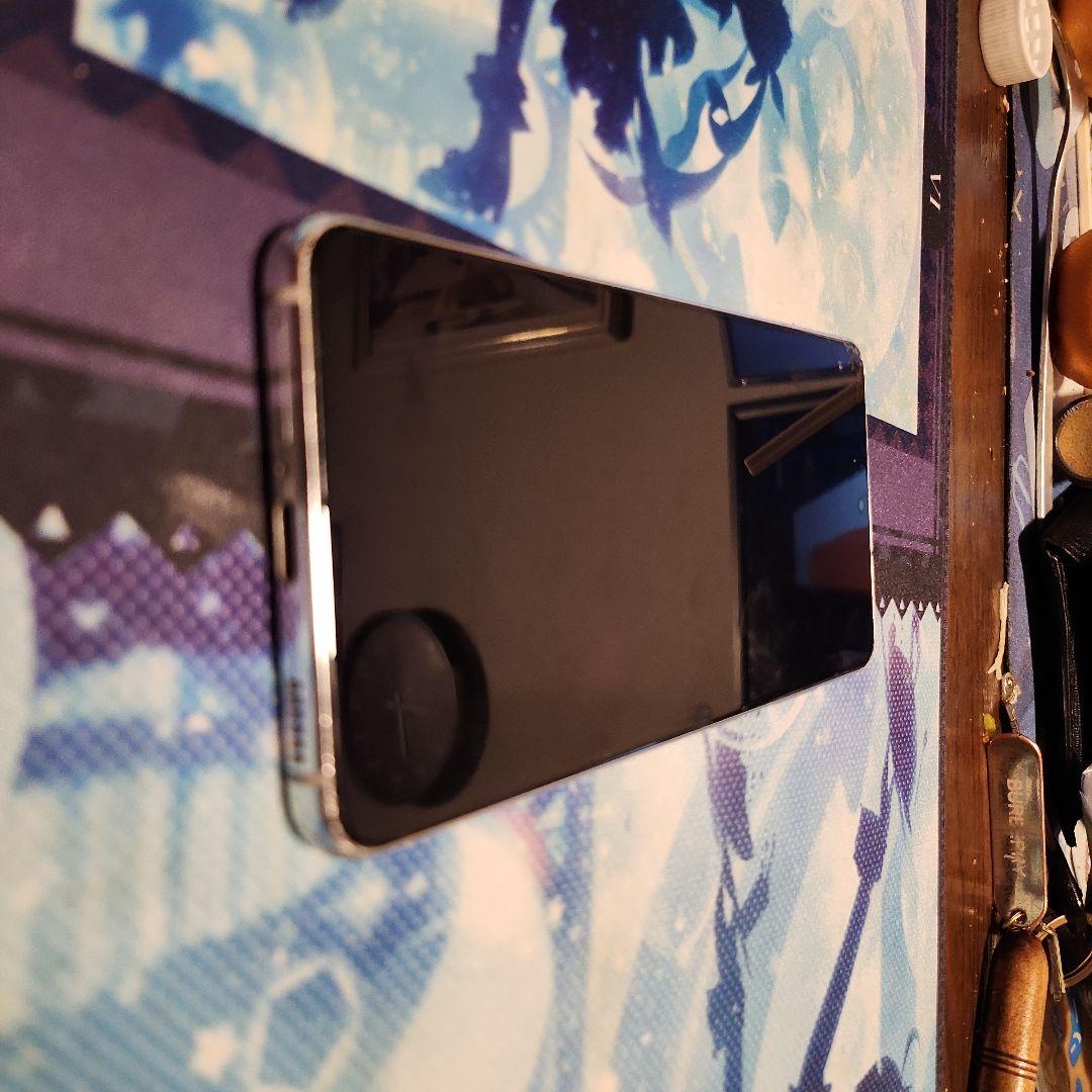 Samsung Galaxy S21 ホワイト 6.2インチ　SCG21