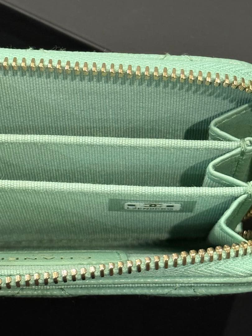 【未使用品】 シャネル クラシック ジップ パース ミントグリーン